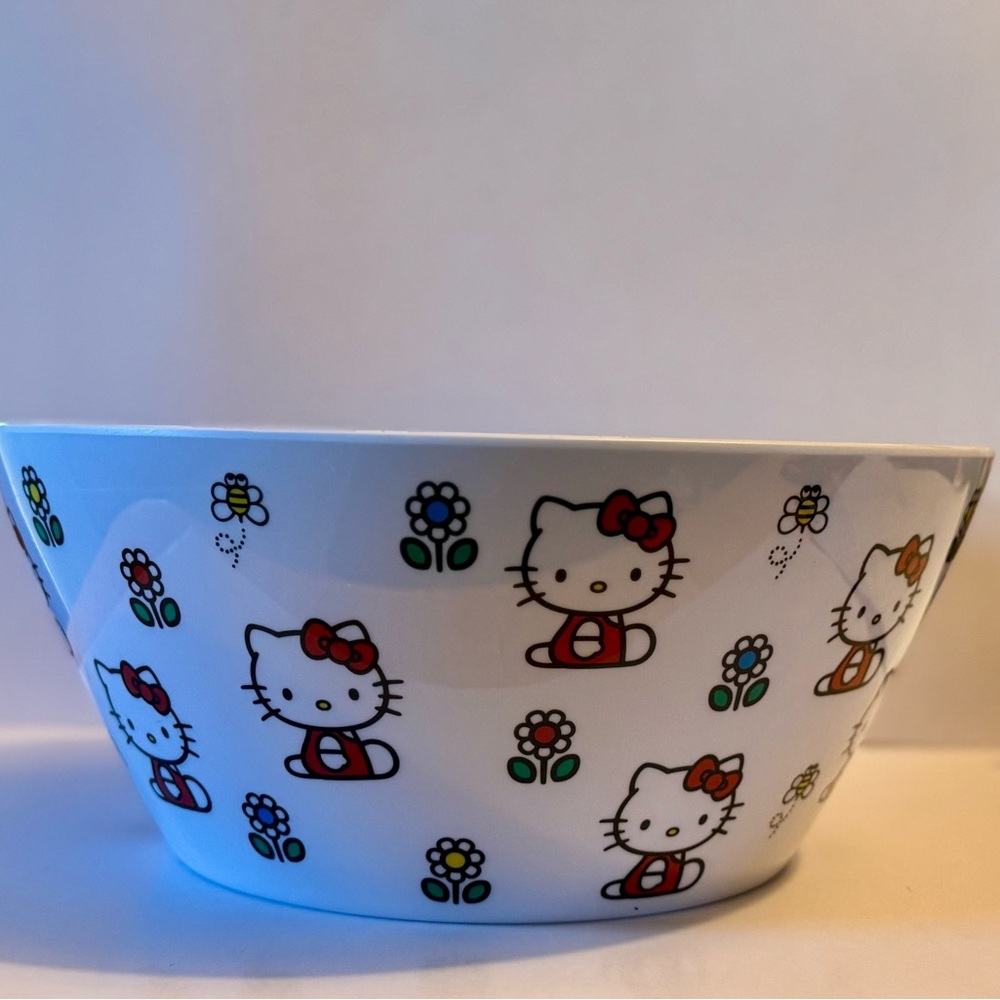 Hello Kitty Large Melamine Serving Bowl